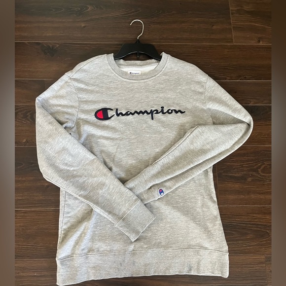 Champion Crewneck - Picture 1 of 3